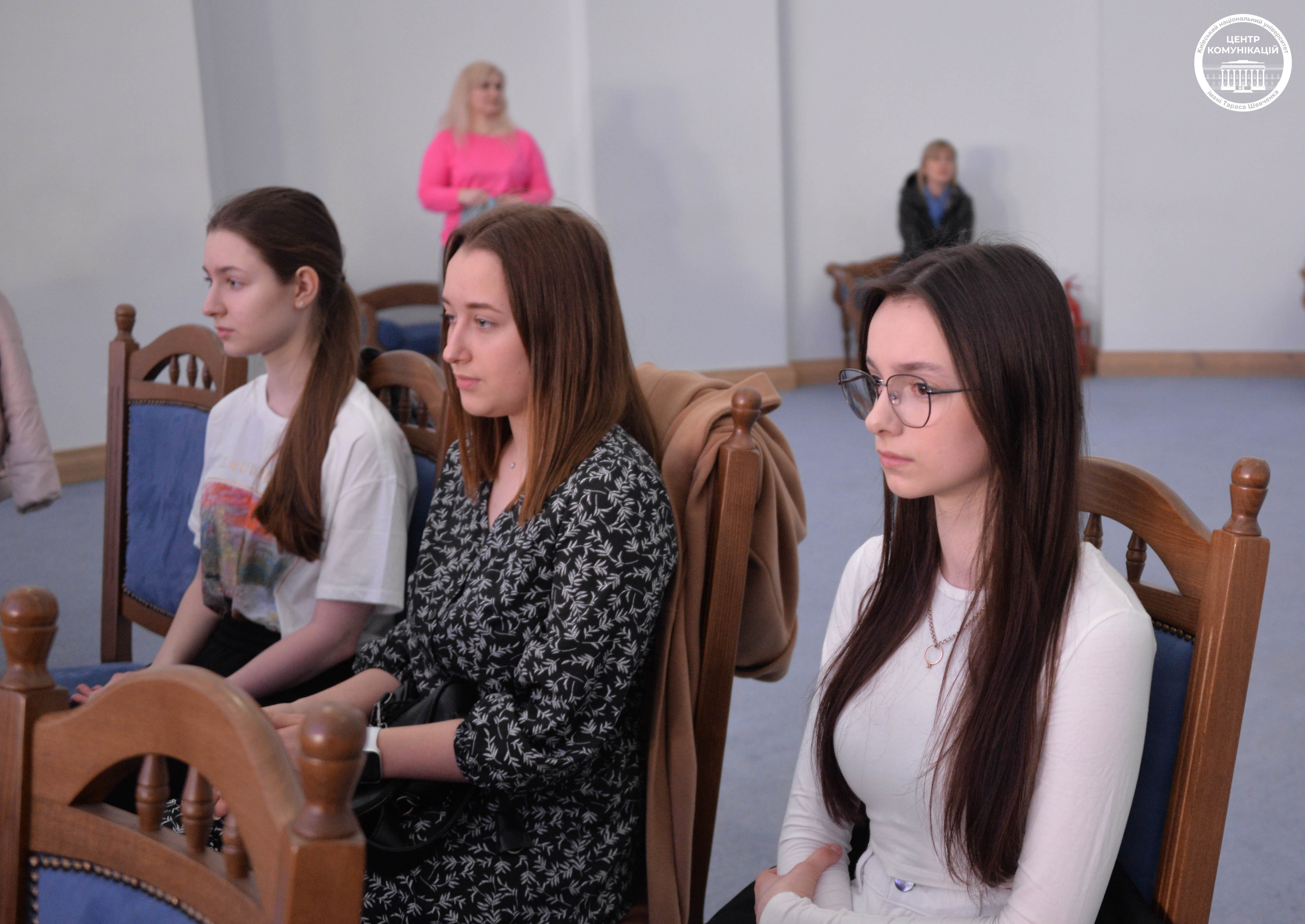 Новини: У КНУ визначили найкращих авторів пісень і поезії