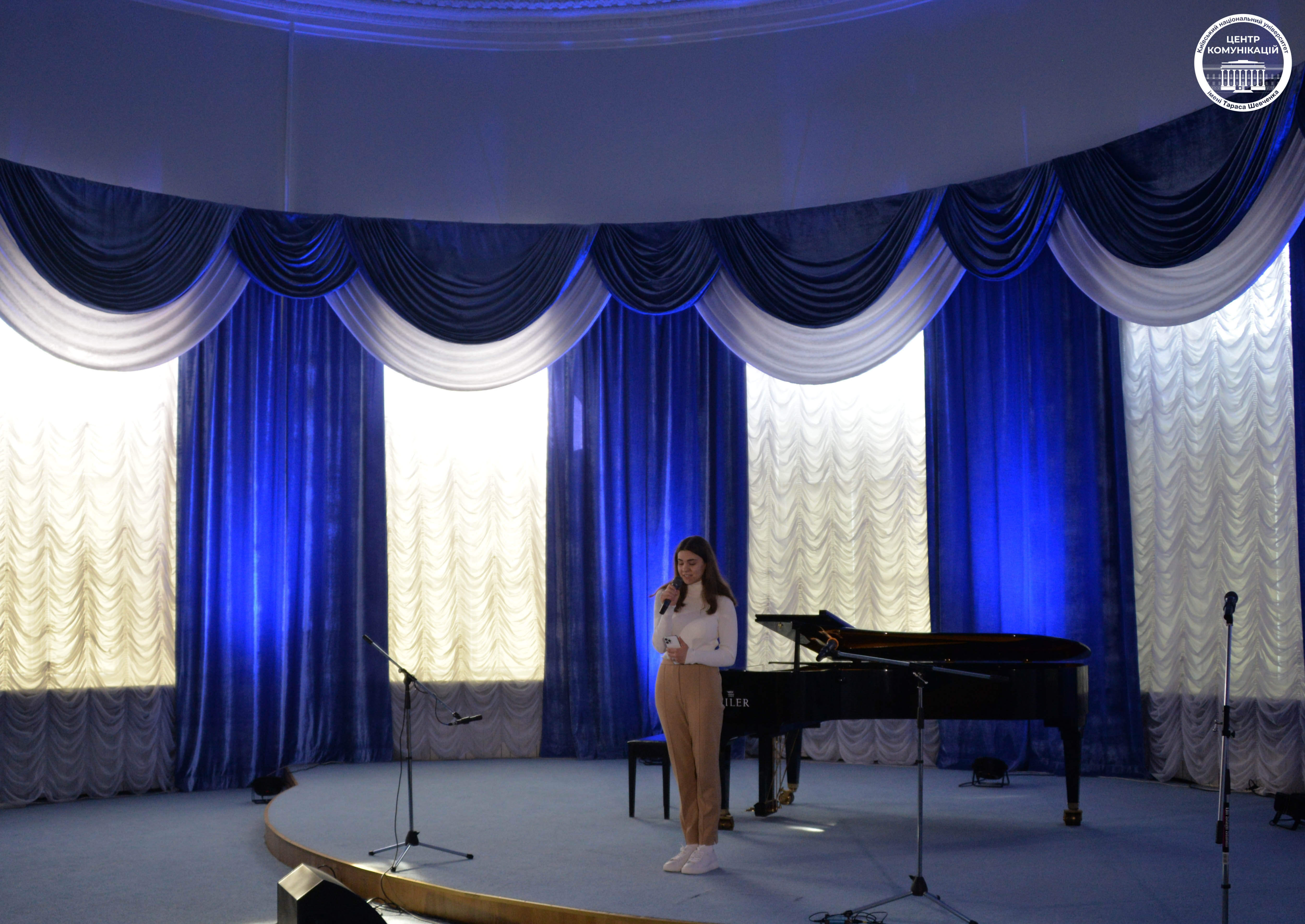 Новини: У КНУ визначили найкращих авторів пісень і поезії